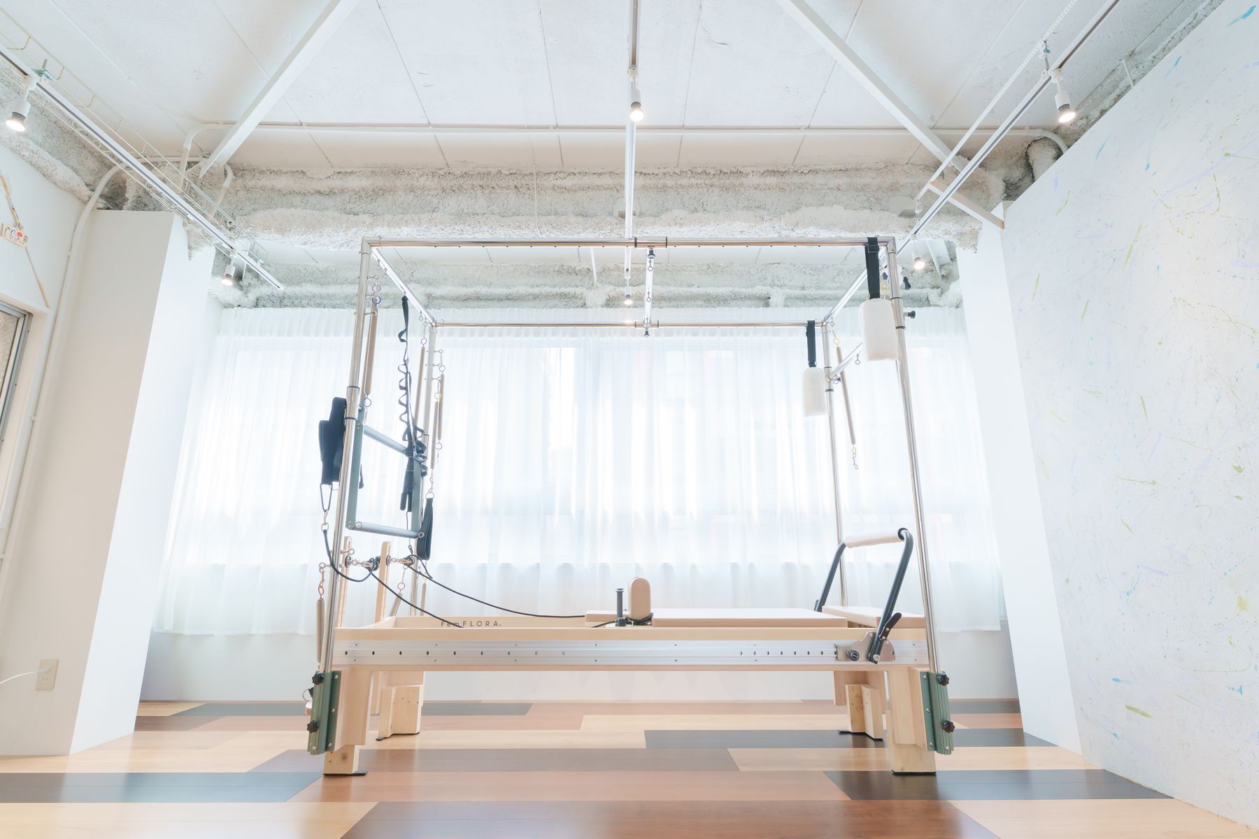 Men's Pilates Labのスタジオ内観